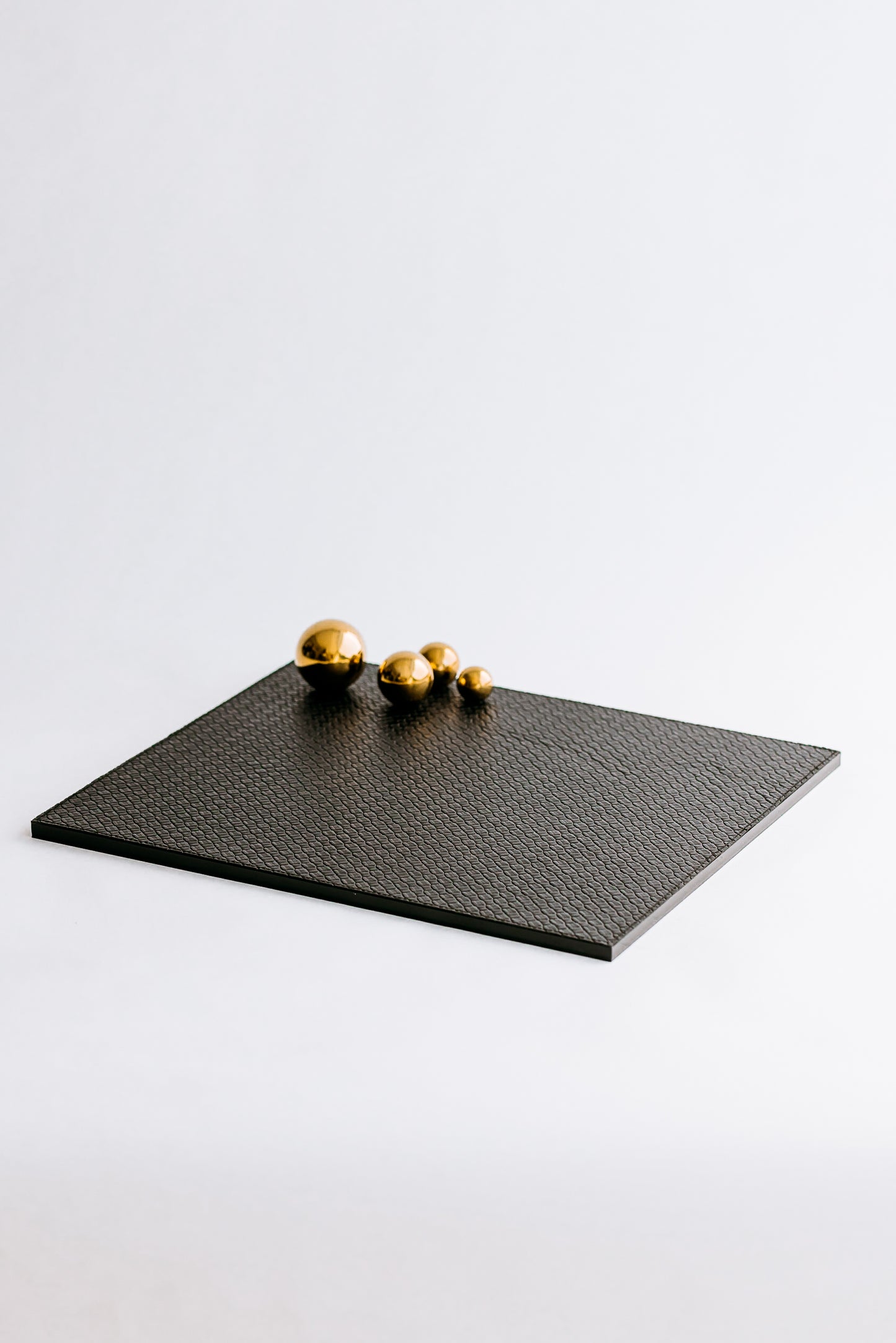 CARTER SQUARE TRAY - GOLD