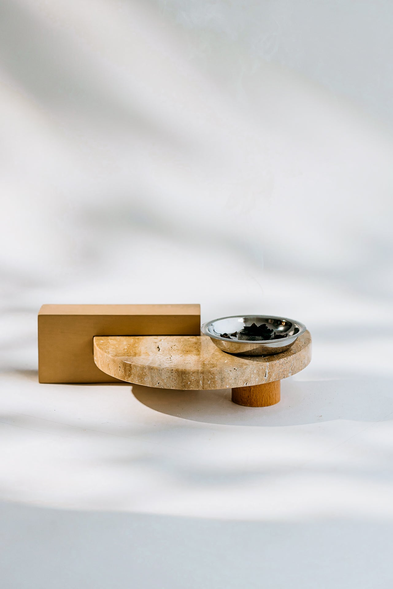 MASSES INCENSE BURNER