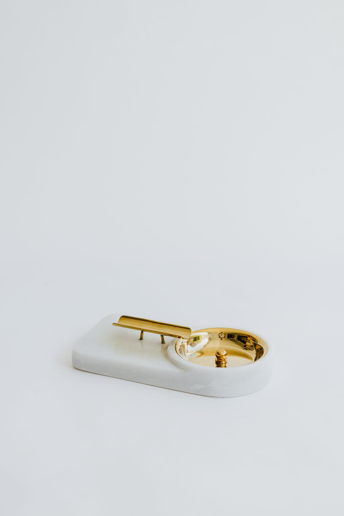 CIGAR ASHTRAY RND EDGE