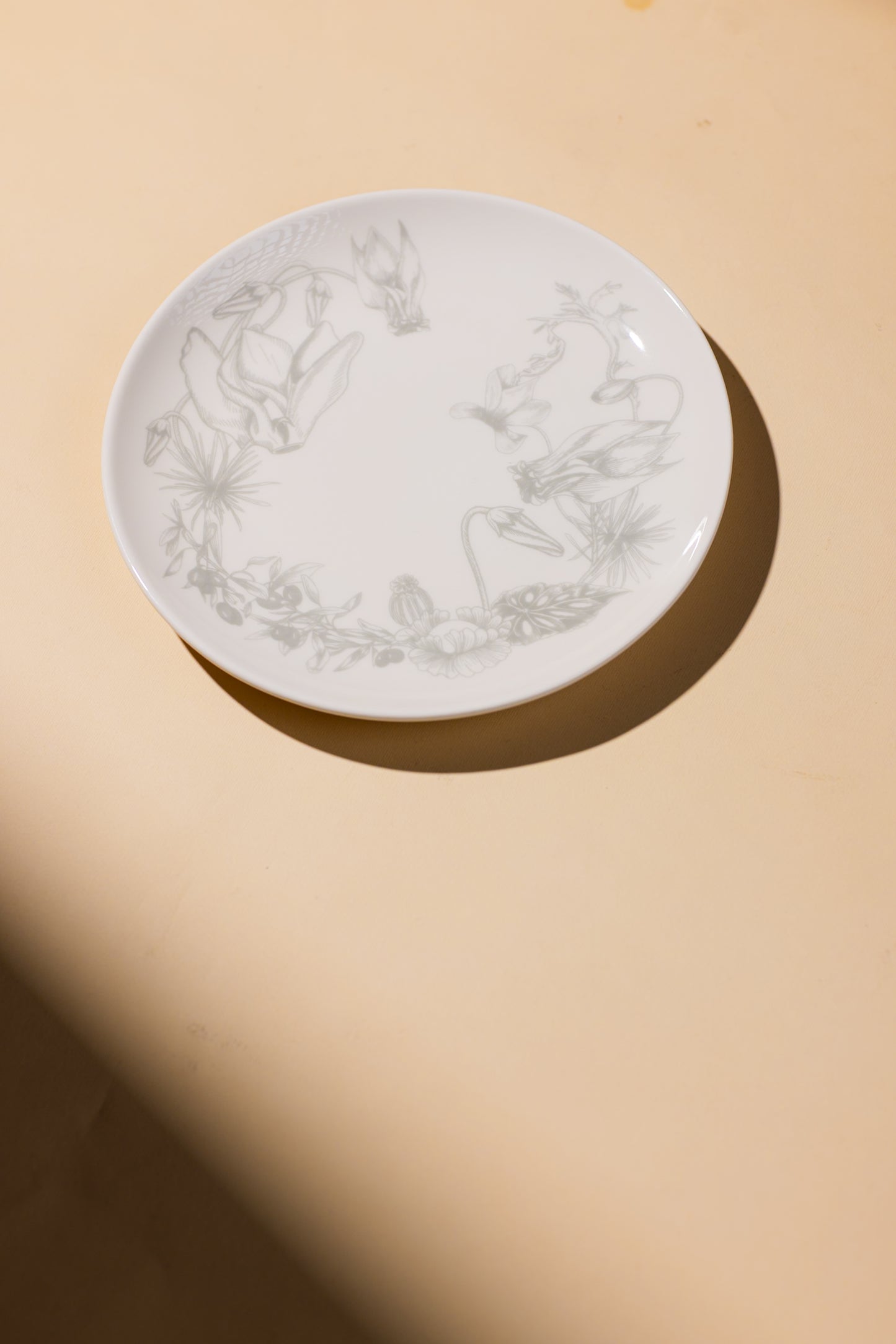 TOILE DU LIBAN DESSERT PLATES SET