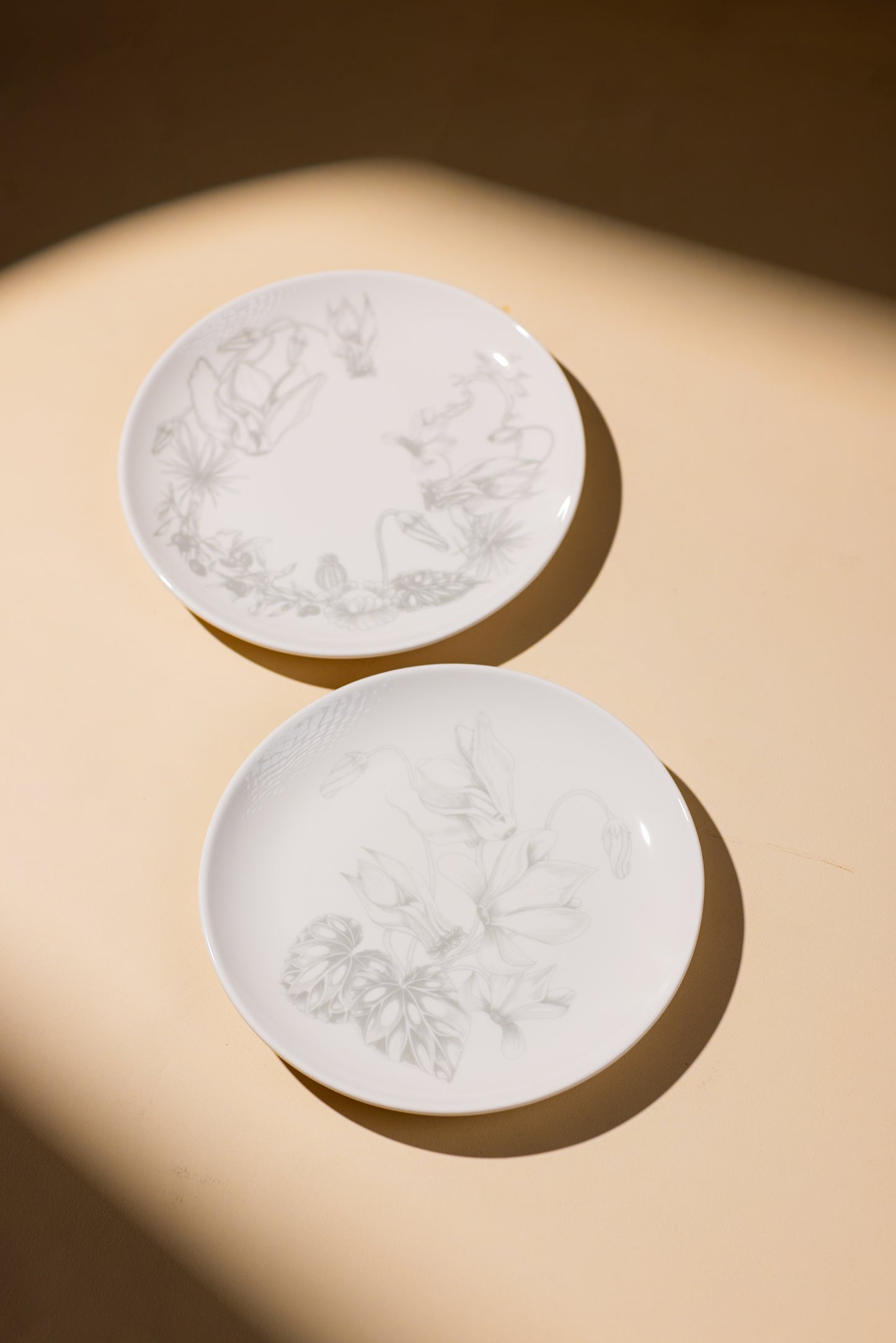 TOILE DU LIBAN DESSERT PLATES SET