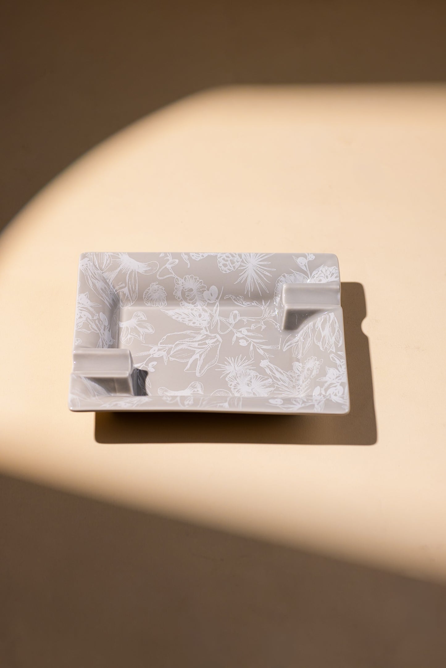 TOILE DU LIBAN ASHTRAY