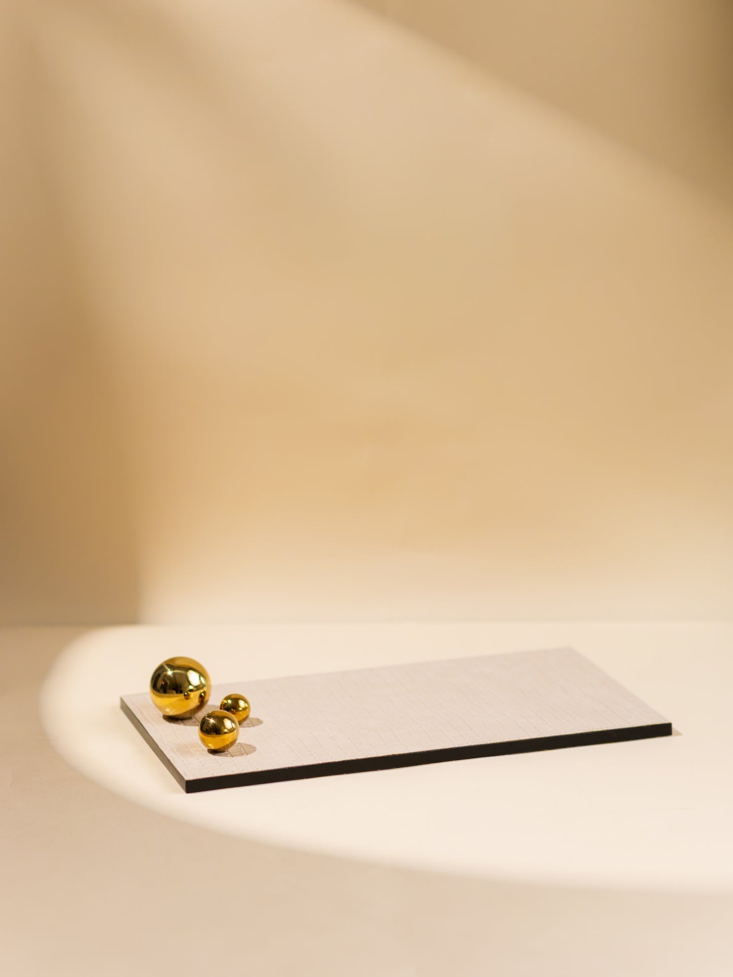 CARTER RECTANGLE TRAY - GOLD