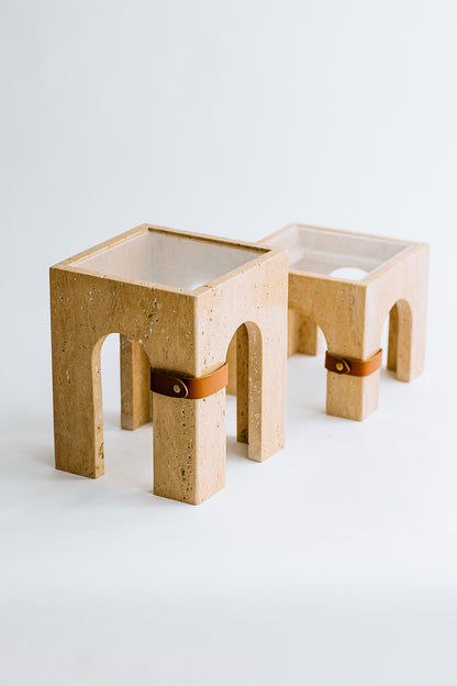 GRITH STAND TRAVERTINE